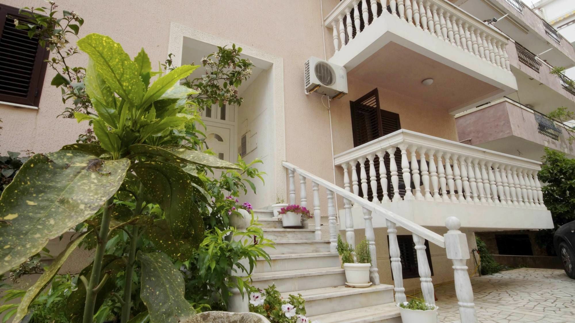 Apartment Glomazic Budva Exterior photo